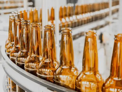 Alimentos y Bebidas